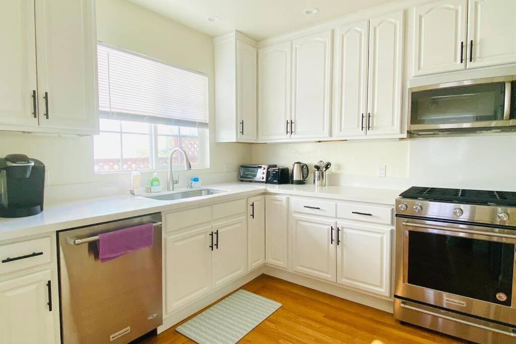 Lovely 3 Bedroom House For 6 People Near Sfo Sf Bay Area Newly Updated * San Bruno